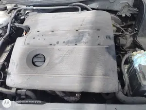 Foto de MOTOR COMPLETO VOLKSWAGEN GOLF IV BERLINA (1J1)(10.1997) 1.6 16V (105 CV / 77 KW)