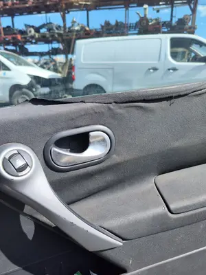 Foto de MANETA INTERIOR DELANTERA DERECHA RENAULT MEGANE II COUPE/CABRIO 1.5 dCi Diesel (106 CV / 78 KW)