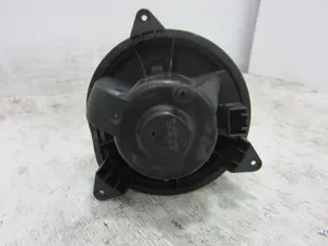 Foto de MOTOR CALEFACCION FORD FOCUS BERLINA (CAK) 1.8 TDDI Turbodiesel CAT (90 CV / 66 KW) referencia XS4H18456AD foto 2