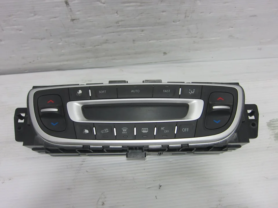 Foto de MANDO CLIMATIZADOR RENAULT SCENIC III (JZ) 1.6 16V (110 CV / 81 KW) referencia T1001909K