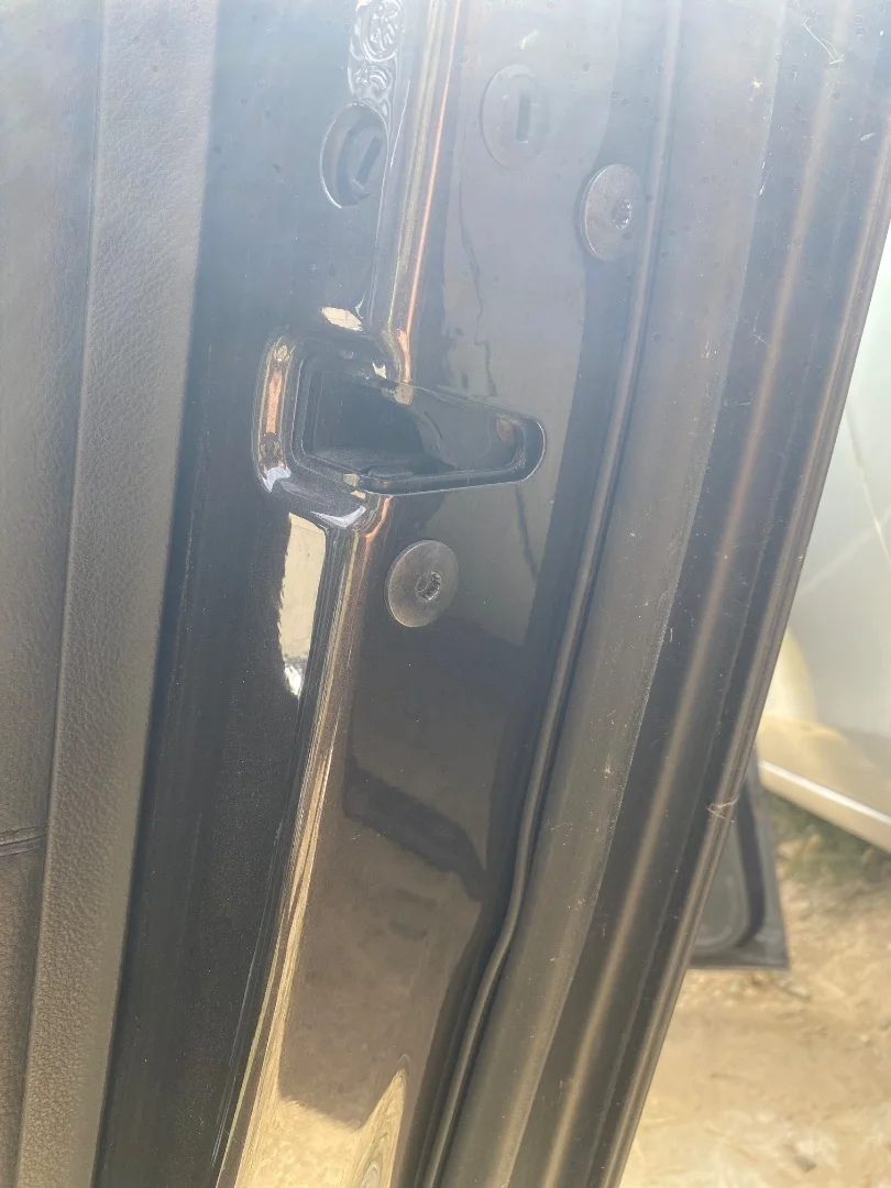 Foto de CERRADURA PUERTA TRASERA DERECHA VOLKSWAGEN PASSAT VARIANT (3C5) 2.0 TDI DPF (170 CV / 125 KW) referencia 3C4839015B