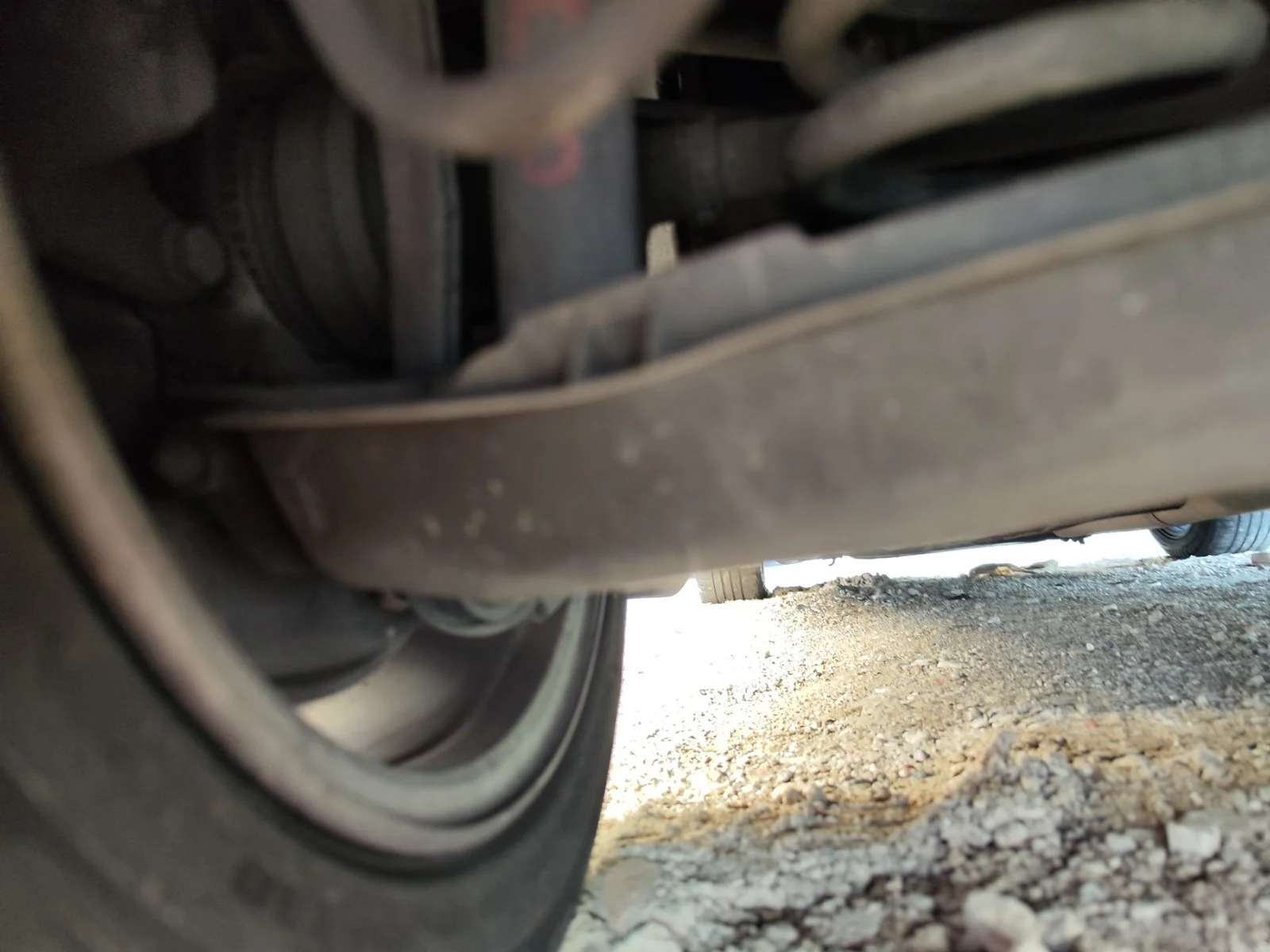 Foto de BRAZO SUSPENSION TRASERO IZQUIERDO MERCEDES-BENZ CLASE E (BM 210) BERLINA 3.0 Turbodiesel CAT (177 CV / 130 KW)
