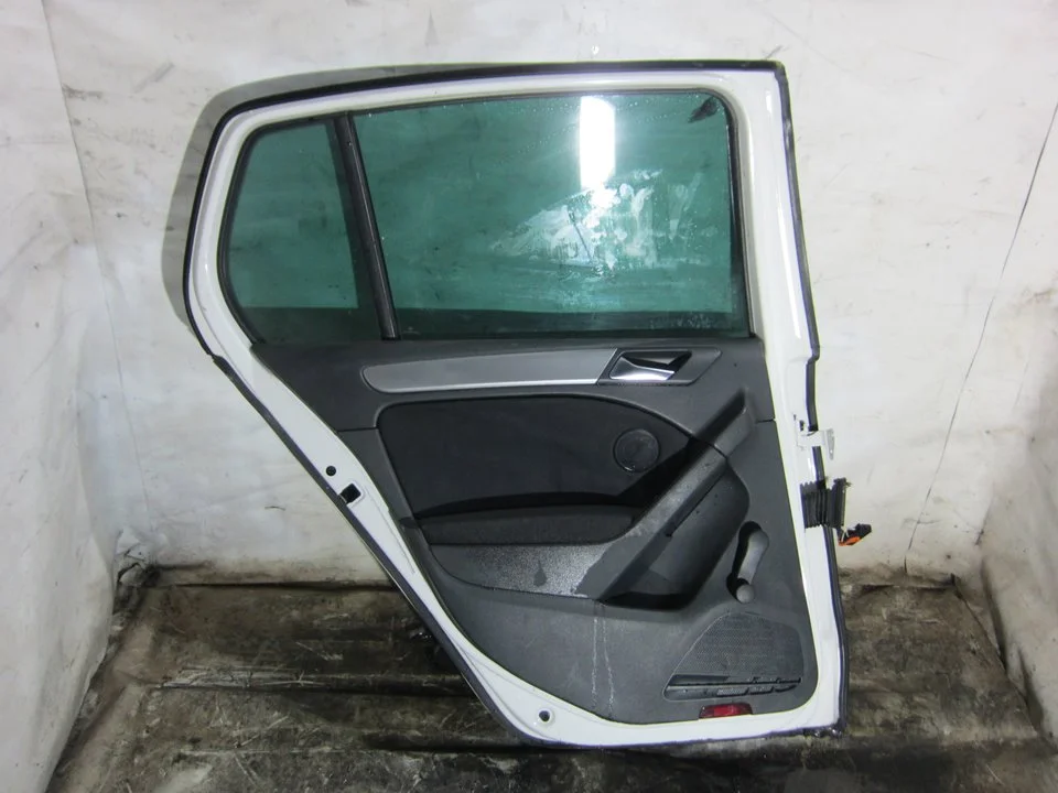 Foto de ELEVALUNAS TRASERO IZQUIERDO VOLKSWAGEN GOLF VI (5K1)(10.2008) 1.6 TDI DPF (105 CV / 77 KW) referencia 5K4839729H