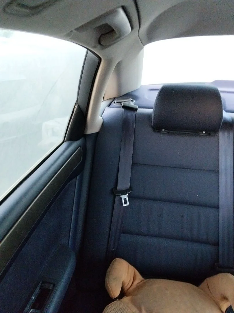Foto de CINTURON SEGURIDAD TRASERO DERECHO AUDI A6 BERLINA (4B2) 1.8 20V Turbo (150 CV / 110 KW)