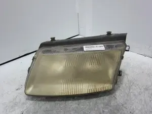 Foto de FARO DERECHO VOLKSWAGEN PASSAT BERLINA (3B2) referencia 153873