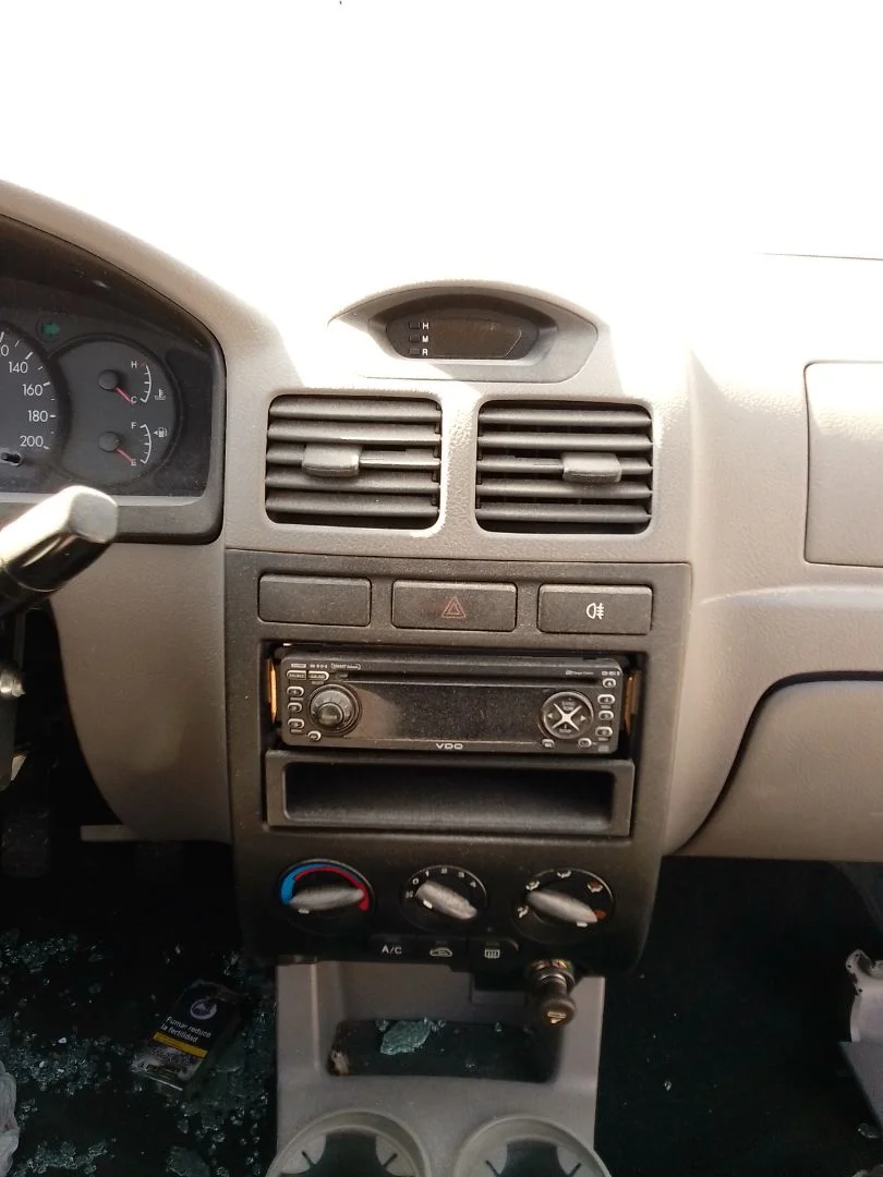 Foto de CONSOLA CENTRAL KIA RIO (BC) 1.3 CAT (75 CV / 55 KW)