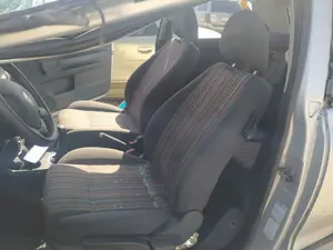 Foto de ASIENTO DELANTERO IZQUIERDO VOLKSWAGEN FOX (5Z1)(04.2005) 1.4  (75 CV / 55 KW)