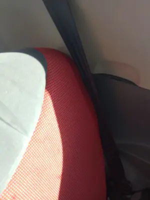 Foto de CINTURON SEGURIDAD TRASERO IZQUIERDO PEUGEOT 107 1.0 CAT (384F) (68 CV / 50 KW)