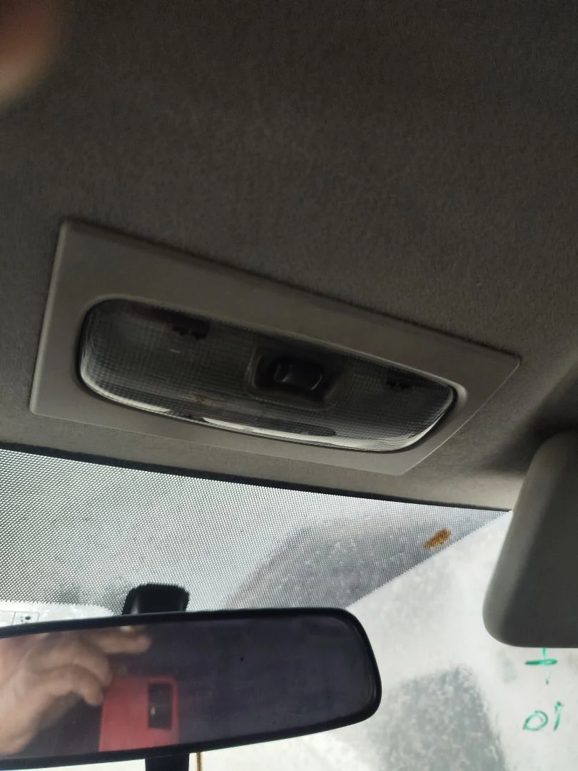 Foto de LUZ INTERIOR FORD FOCUS BERLINA (CAP) 1.6 TDCi CAT (90 CV / 66 KW)