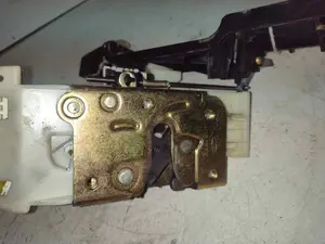 Foto de CERRADURA PUERTA TRASERA IZQUIERDA FORD MONDEO TURNIER (GE) 2.0 TDCi CAT (131 CV / 96 KW) referencia XS41A26413CC foto 1