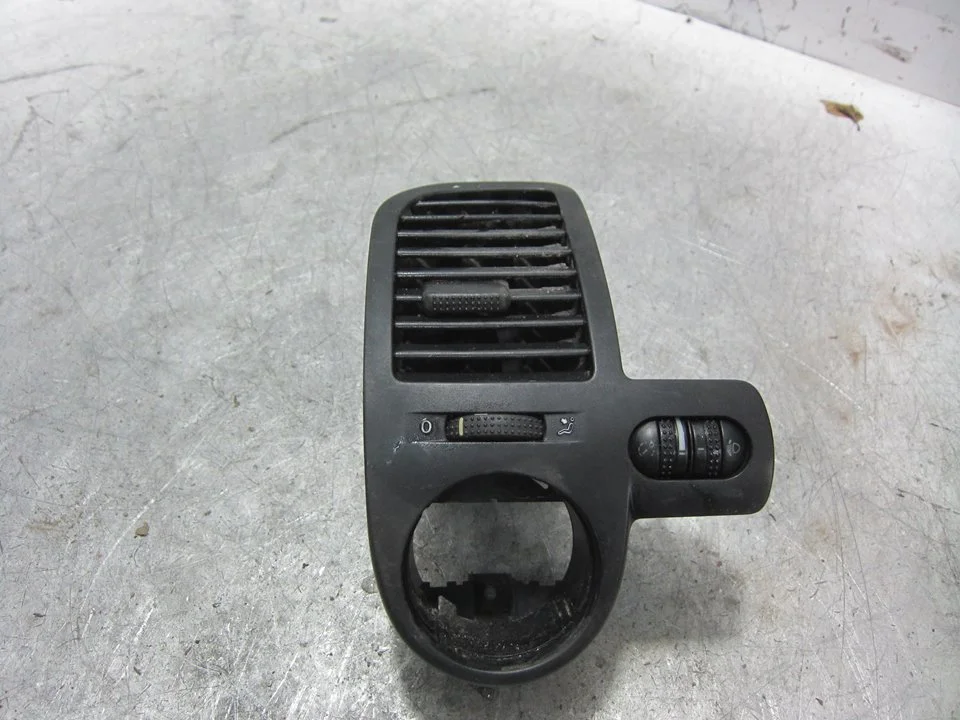 Foto de NO IDENTIFICADO VOLKSWAGEN LUPO (6X1/6E1) 1.4 16V (75 CV / 55 KW) referencia 6X1819703A