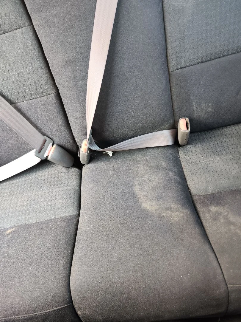 Foto de ENGANCHE CINTURON TRASERO IZQUIERDO VOLVO S40 BERLINA 1.9 Diesel CAT (116 CV / 85 KW)