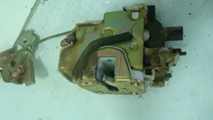 Foto de CERRADURA PUERTA TRASERA IZQUIERDA NISSAN PICKUP (D22) 2.5 16V Turbodiesel CAT (133 CV / 98 KW) referencia 805525P003 foto 4