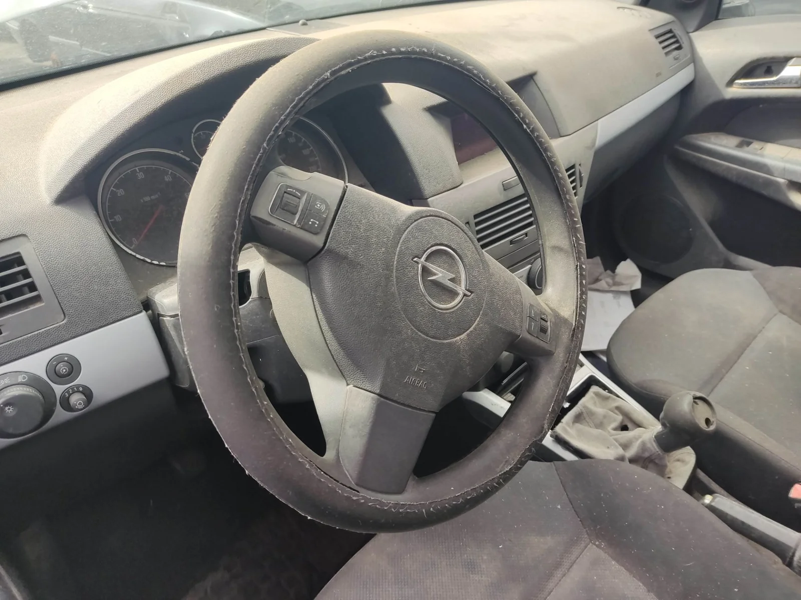 Foto de AIRBAG DELANTERO IZQUIERDO OPEL ASTRA H GTC 1.3 16V CDTI CAT (Z 13 DTH / L4I) (90 CV / 66 KW)