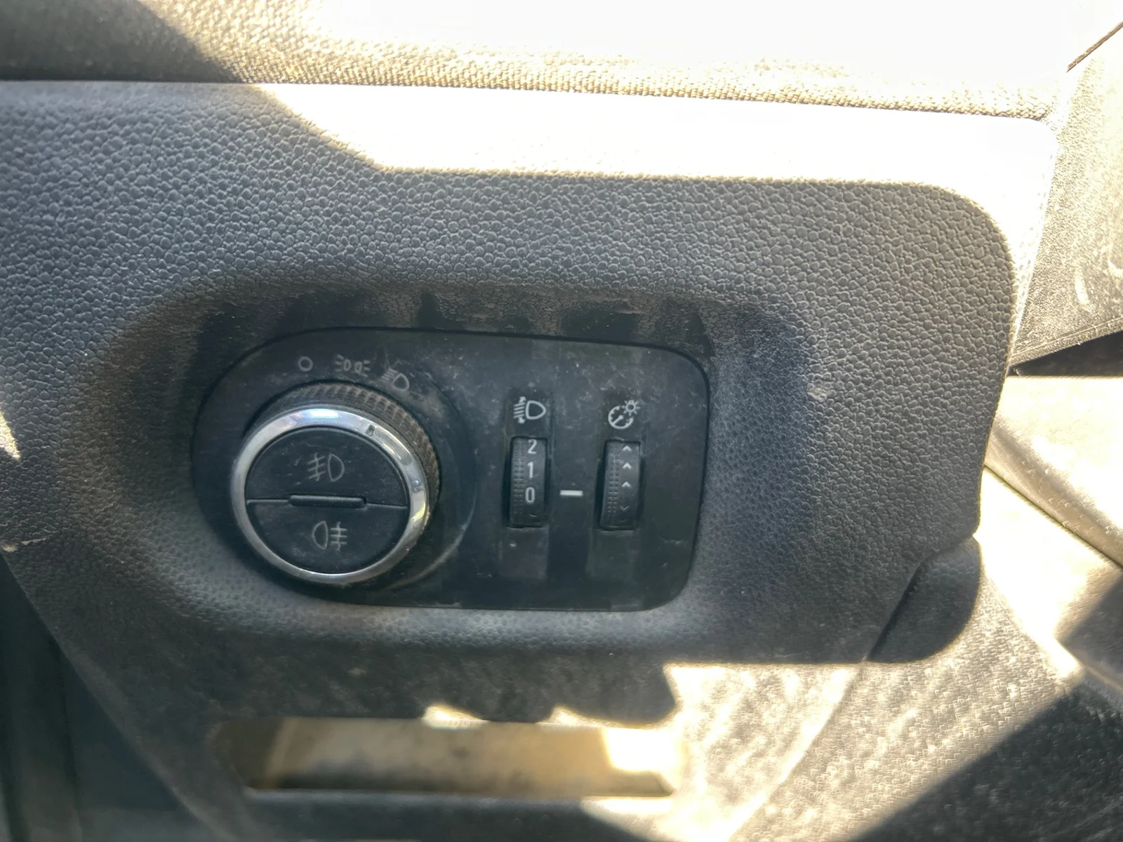 Foto de INTERRUPTOR OPEL CORSA D 1.3 16V CDTI (75 CV / 55 KW)