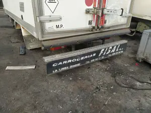 Foto de PARAGOLPES TRASERO NISSAN CABSTAR E 3.0 Diesel (120 CV / 88 KW)