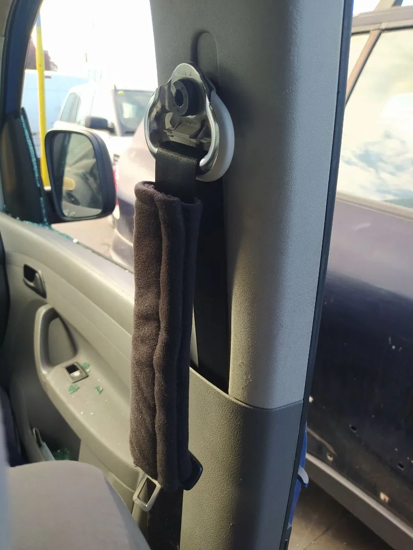 Foto de CINTURON SEGURIDAD DELANTERO DERECHO VOLKSWAGEN CADDY (2K)(02.2004) 1.9 TDI (BSU) (75 CV / 55 KW)