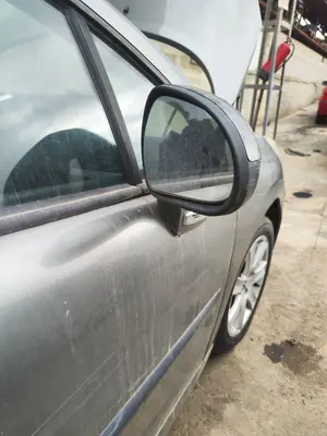 Foto de RETROVISOR DERECHO PEUGEOT 207 CC CABRIO-COUPÉ 1.6 16V (120 CV / 88 KW) foto 2
