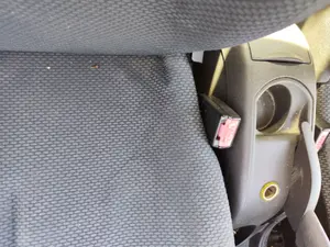 Foto de ENGANCHE CINTURON DELANTERO DERECHO CITROEN C4 COUPE 1.4 16V (88 CV / 65 KW)