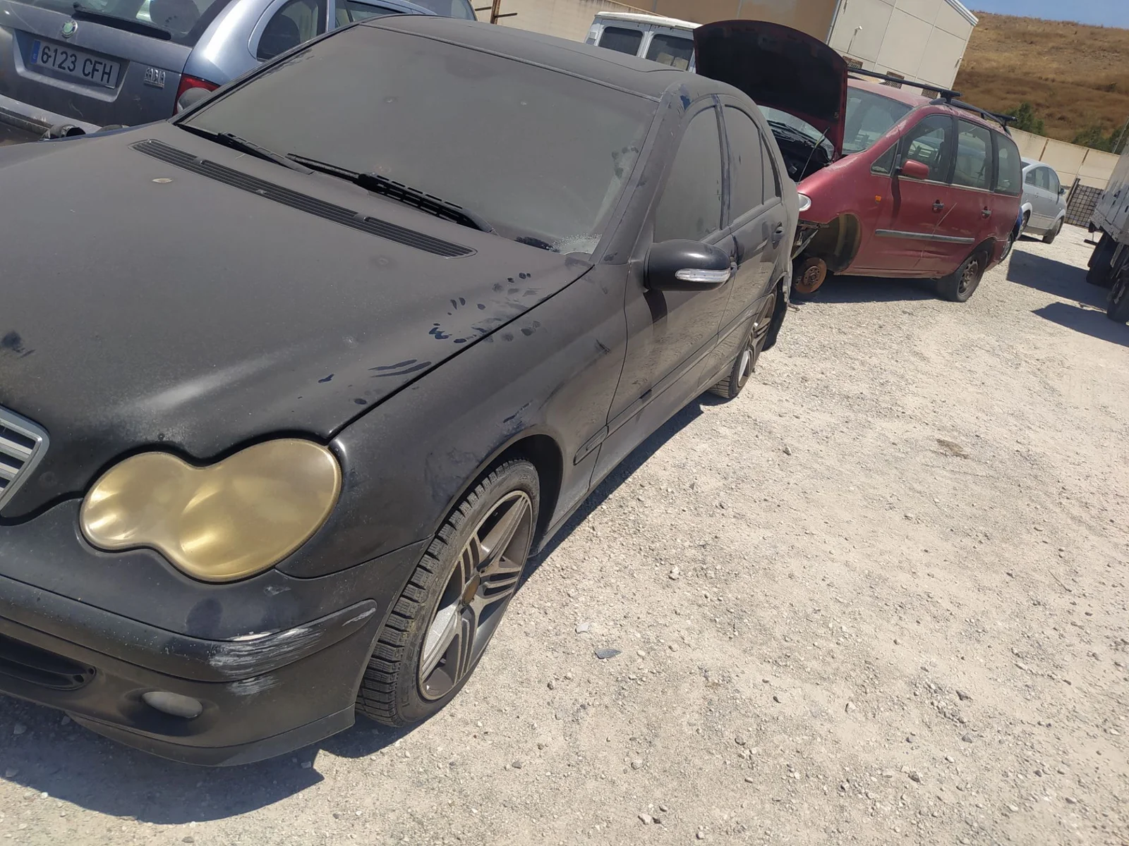 Foto de PARAGOLPES DELANTERO MERCEDES-BENZ CLASE C (BM 203) BERLINA 2.2 CDI CAT (150 CV / 110 KW)