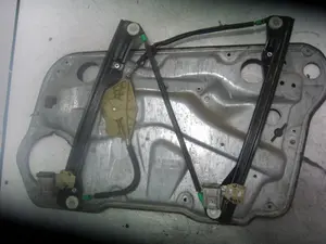 Foto de ELEVALUNAS DELANTERO IZQUIERDO VOLKSWAGEN GOLF IV BERLINA (1J1)(10.1997) 1.9 TDI (101 CV / 74 KW) referencia 1J4837755E foto 2