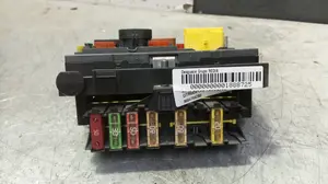 Foto de CAJA RELES / FUSIBLES CITROEN C4 BERLINA 1.6 16V HDi (90 CV / 66 KW) referencia 9664706280 foto 2