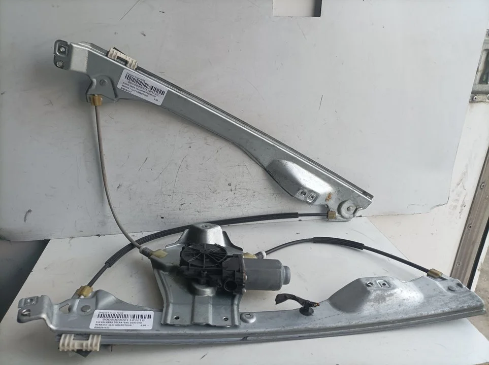 Foto de ELEVALUNAS DELANTERO DERECHO RENAULT CLIO III GRANDTOUR referencia 8200291147