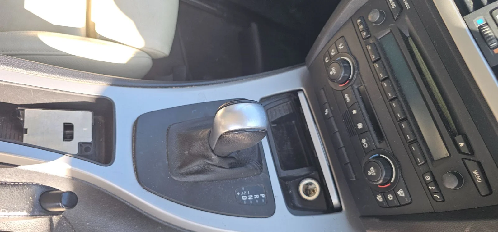 Foto de PALANCA CAMBIO BMW SERIE 3 BERLINA (E90) 2.0 CAT (129 CV / 95 KW)