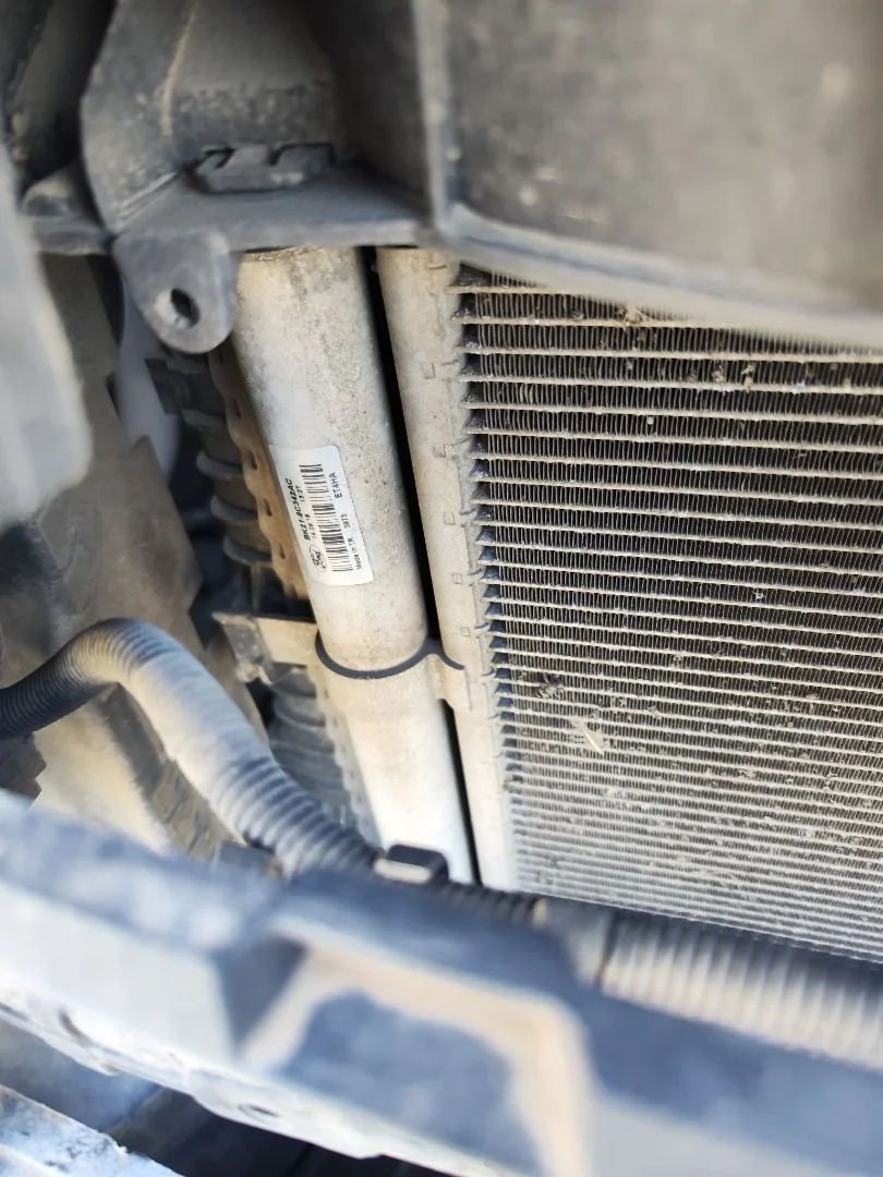 Foto de CONDENSADOR / RADIADOR AIRE ACONDICIONADO FORD TRANSIT CHASIS CABINA (TTG) 2.0 TDCi CAT (170 CV / 125 KW)