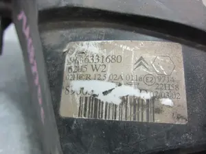Foto de FARO DERECHO CITROEN XSARA BERLINA 1.6 (88 CV / 65 KW) referencia 9636331680 foto 7
