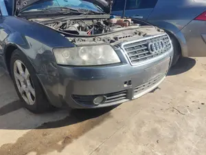 Foto de PARAGOLPES DELANTERO AUDI A4 CABRIOLET (8H) 2.5 V6 24V TDI (163 CV / 120 KW) foto 2