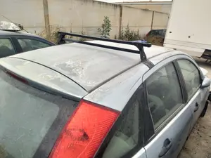 Foto de LUNA TRASERA DERECHA FORD FOCUS BERLINA (CAK) 1.8 TDDI Turbodiesel CAT (90 CV / 66 KW) referencia 1093031