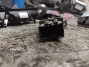 Foto de INTERRUPTOR SEAT IBIZA (6L1) referencia 6L1959621 foto 3