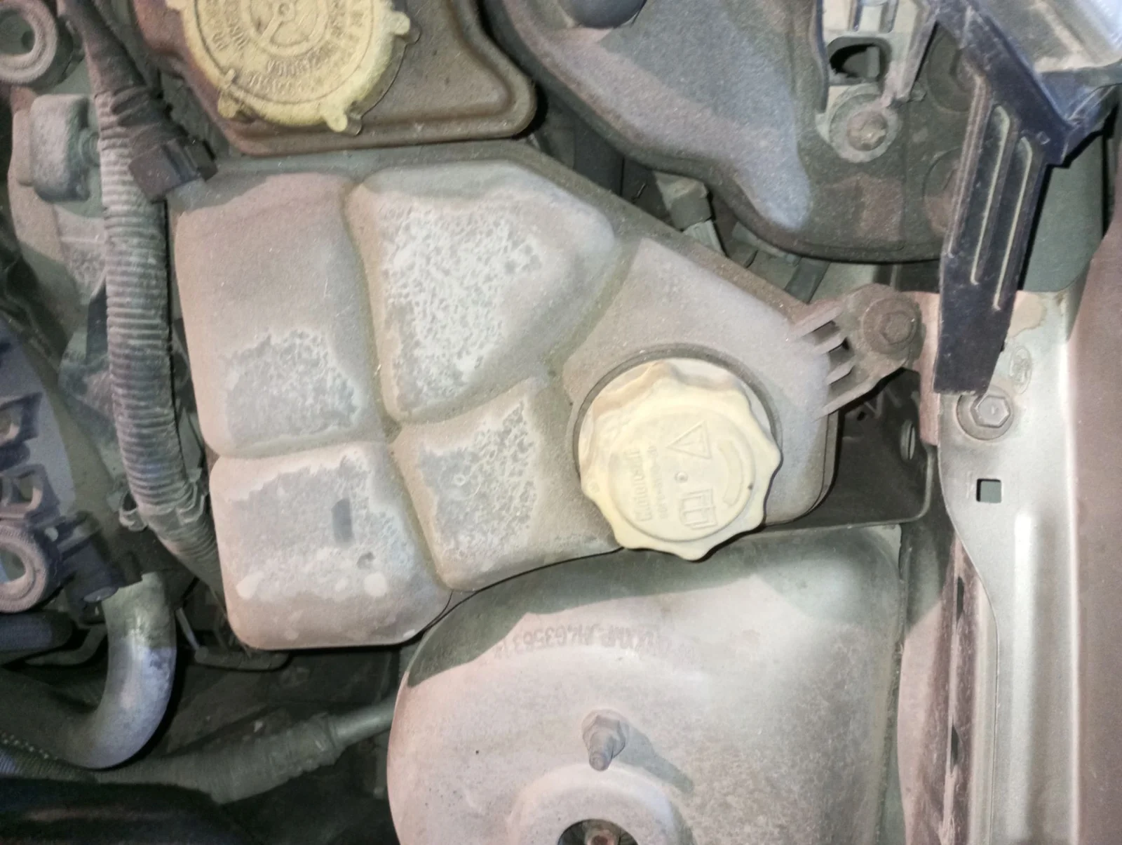 Foto de DEPOSITO EXPANSION FORD FIESTA (CBK) 1.4 TDCi CAT (68 CV / 50 KW) referencia 1221053