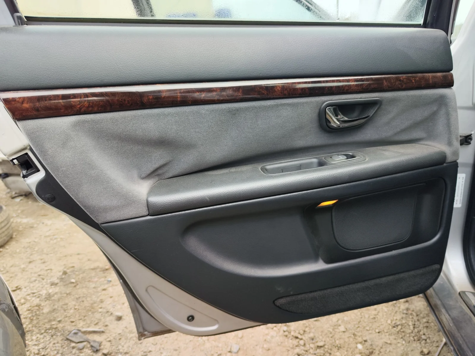 Foto de GUARNECIDO PUERTA TRASERA IZQUIERDA VOLVO S80 BERLINA 2.4 CAT (170 CV / 125 KW) referencia 39966262