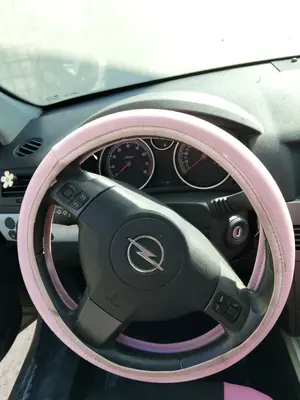 Foto de VOLANTE OPEL ASTRA H BERLINA