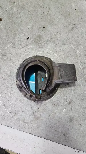 Foto de TAPA EXTERIOR COMBUSTIBLE CITROEN C3 1.4 HDi (68 CV / 50 KW) referencia 1517G8 foto 2