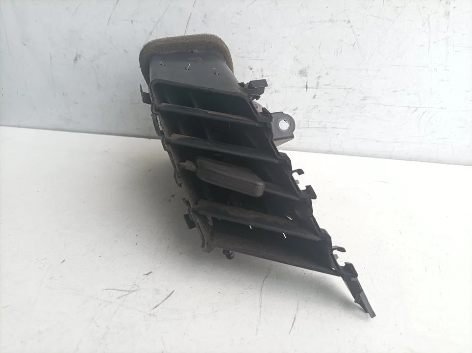 Foto de REJILLA AIREADORA FORD FIESTA (CB1) referencia 8A61A018B09