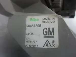 Foto de FARO ANTINIEBLA DERECHO OPEL ASTRA F BERLINA referencia 90451208 foto 5
