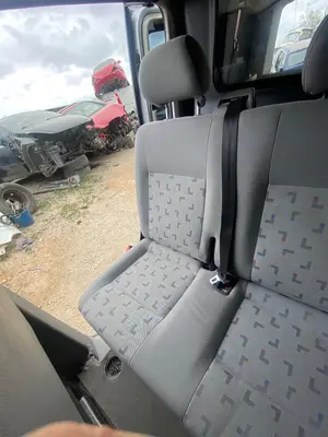 Foto de ASIENTOS TRASERO DERECHO VOLKSWAGEN T5 TRANSPORTER BUS (7H) 2.5 TDI (131 CV / 96 KW)