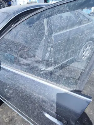 Foto de LUNA DELANTERA IZQUIERDA AUDI A6 BERLINA (4B2) 2.5 V6 24V TDI (180 CV / 132 KW) referencia 4B0845201B