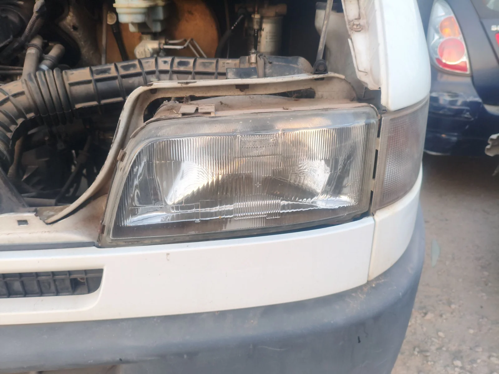 Foto de FARO IZQUIERDO CITROEN JUMPER FURGÓN 2.5 Diesel (86 CV / 63 KW) referencia 6204AF