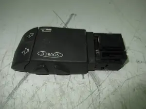 Foto de MANDO MULTIFUNCION RENAULT TWINGO II referencia 7701049643