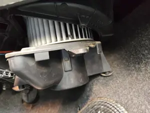 Foto de VENTILADOR CALEFACCION FIAT II PUNTO (188) BERLINA 1.3 JTD CAT (69 CV / 51 KW)