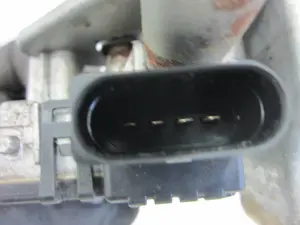 Foto de MOTOR LIMPIA DELANTERO AUDI A4 BERLINA (8E) 2.0 16V FSI (150 CV / 110 KW) referencia 0390241509 foto 4
