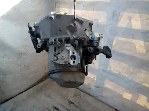 Foto de CAJA CAMBIOS PEUGEOT 208 1.2 12V e-VTi (82 CV / 60 KW) referencia 20A704 foto 6
