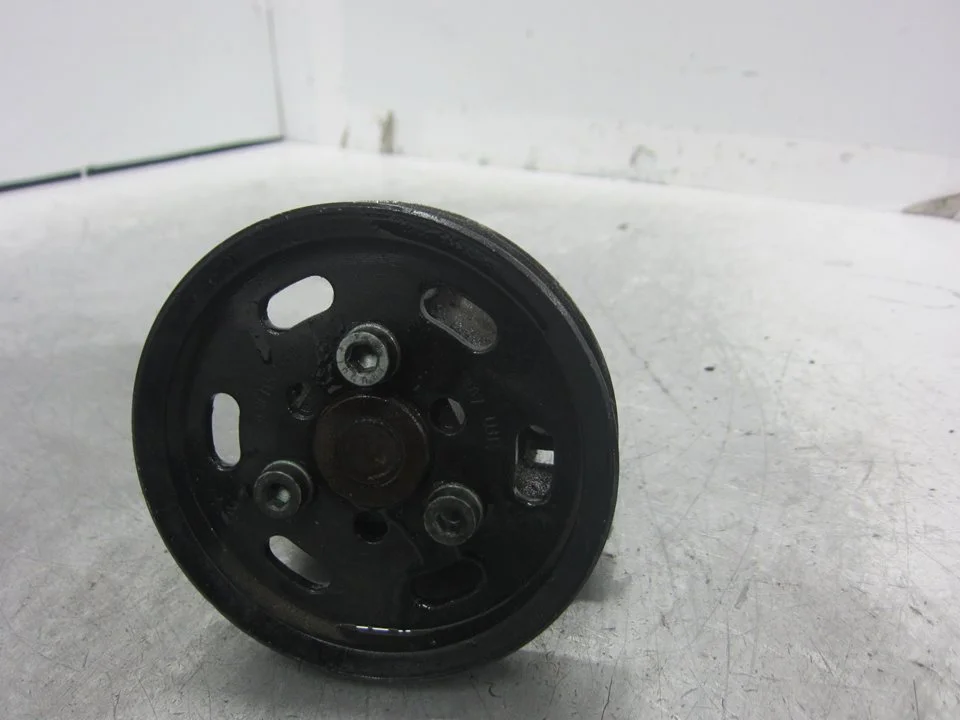 Foto de BOMBA DIRECCION VOLKSWAGEN PASSAT BERLINA (3B3) referencia 8D0145177