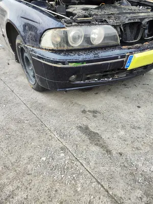 Foto de PARAGOLPES DELANTERO BMW SERIE 5 BERLINA (E39) 3.0 24V Turbodiesel CAT (193 CV / 142 KW) foto 3