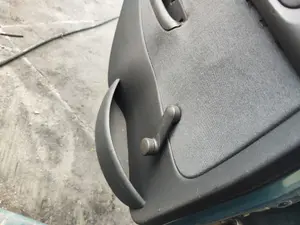 Foto de MANETA ELEVALUNAS TRASERA IZQUIERDA OPEL CORSA C 1.2 16V CAT (Z 12 XE / LW4) (75 CV / 55 KW)