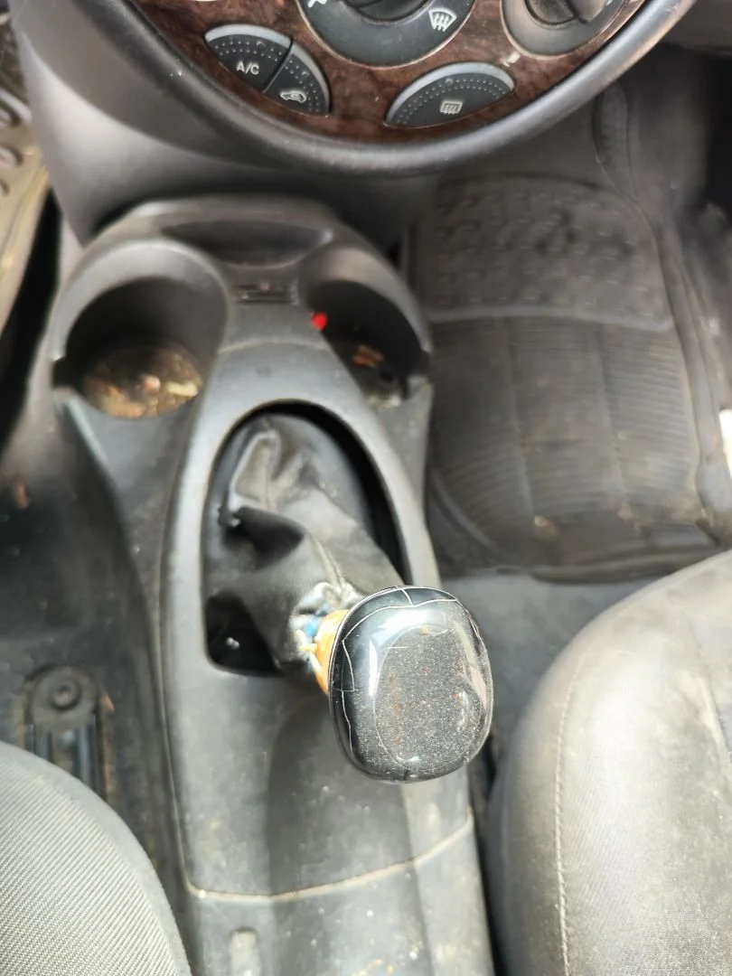 Foto de PALANCA CAMBIO FORD FOCUS BERLINA (CAK) 1.6 16V CAT (101 CV / 74 KW)